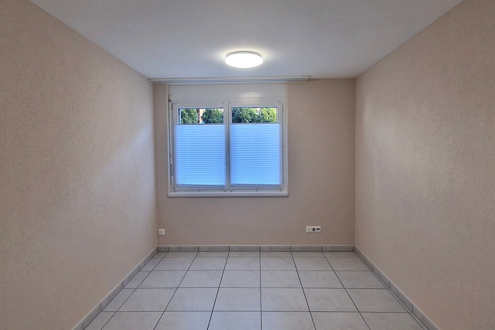 Andere - Kauf - Uster, Zürich - F_Zimmer A_3.5 Zi EG-ETW_Seestr. 23_Uster 8610.jpg - 119841002-95