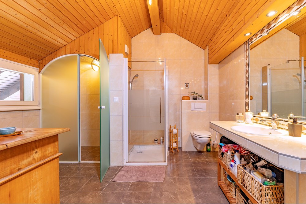 Résidentiel - Maison mitoyenne - Attalens, Freiburg - CH - Upstairs Bathroom 3.jpg - 119791003-373