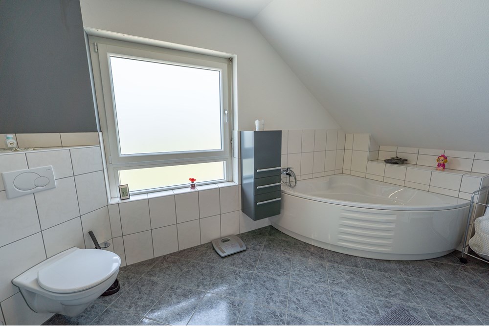 Einfamilienhaus - Kauf - Hellikon, Aargau - Remax-Hellikon-Chesselacker 22-096.jpg - 110031036-73