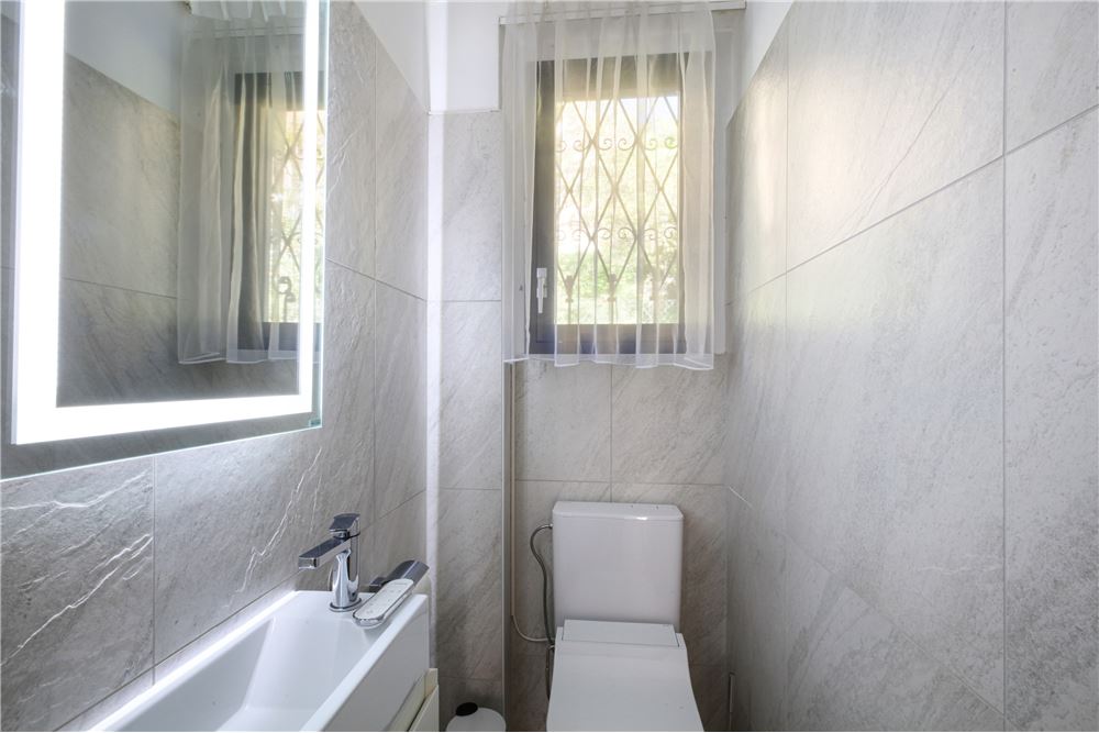 Residential - Villa - Brione Sopra Minusio, Tessin - CH - 22 - 116080047-45