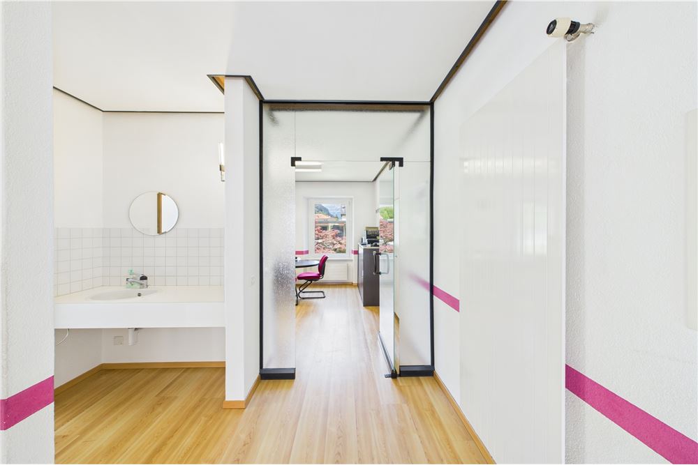 Residential - فيلا مستقله - Quinto, Tessin - CH - 74 - 119001001-2907