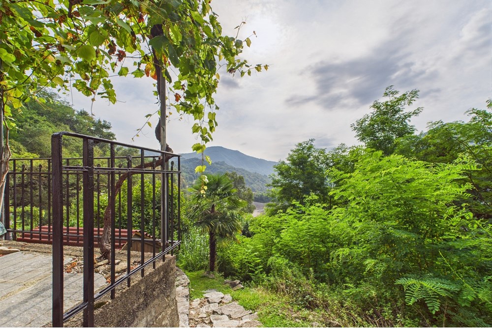 Residenziale - Villa Bifamiliare - Monteggio, Tessin - CH - CAM02262G0-PR0560-STILL007.jpg - 119001001-2948