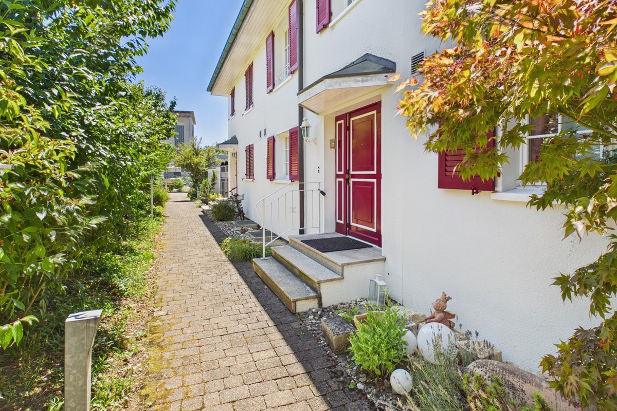 Reihenhaus - Kauf - Bubendorf, Basel-Landschaft - CAM05528G0-PR0017-STILL003.jpg - 110031038-11