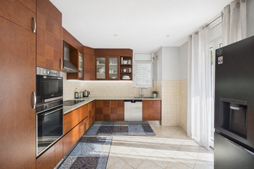 Einfamilienhaus - Kauf - Melano, Tessin - ChatGPT Image 16 feb 2026, 14_41_41.jpg - 119001097-35