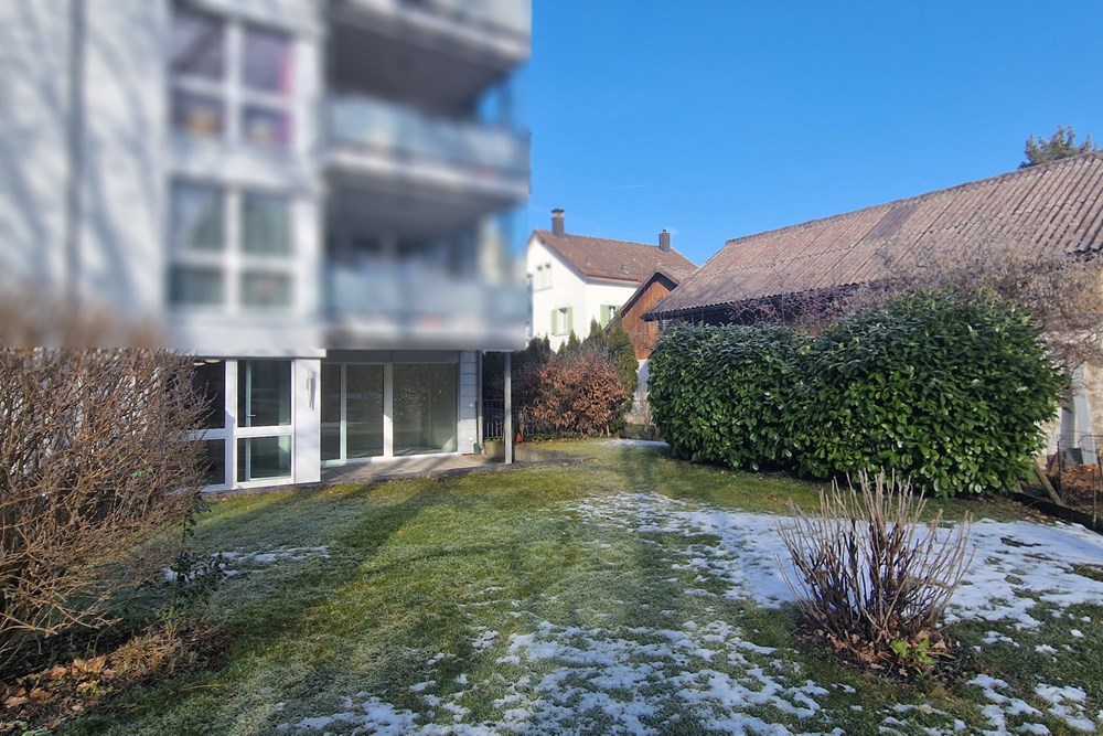 Andere - Kauf - Uster, Zürich - F_Ansicht vom Garten_3.5 Zi EG-ETW_Seestr_OG unscharf.jpg - 119841002-95