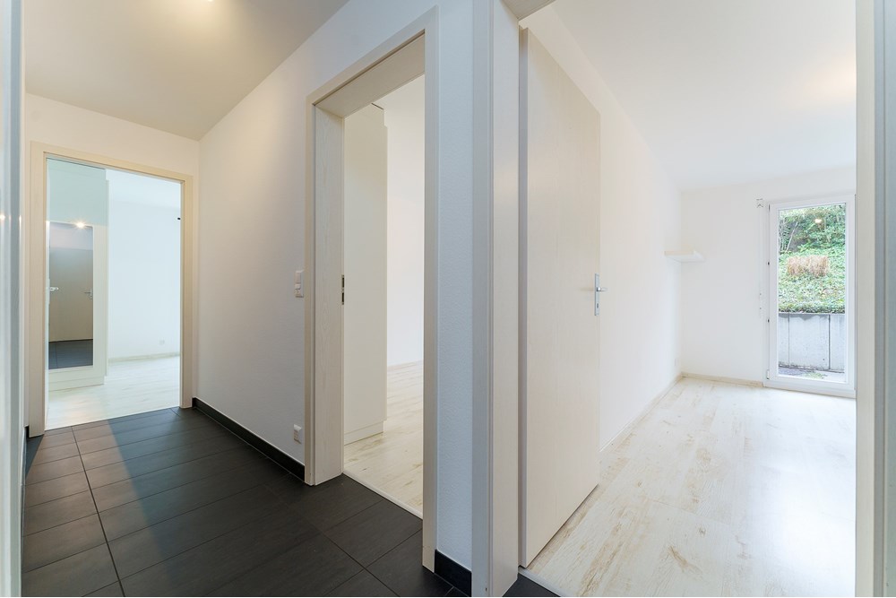 Résidentiel - Appartement avec jardin - Fechy, Waadt - CH - Hallway.jpg - 119791003-381