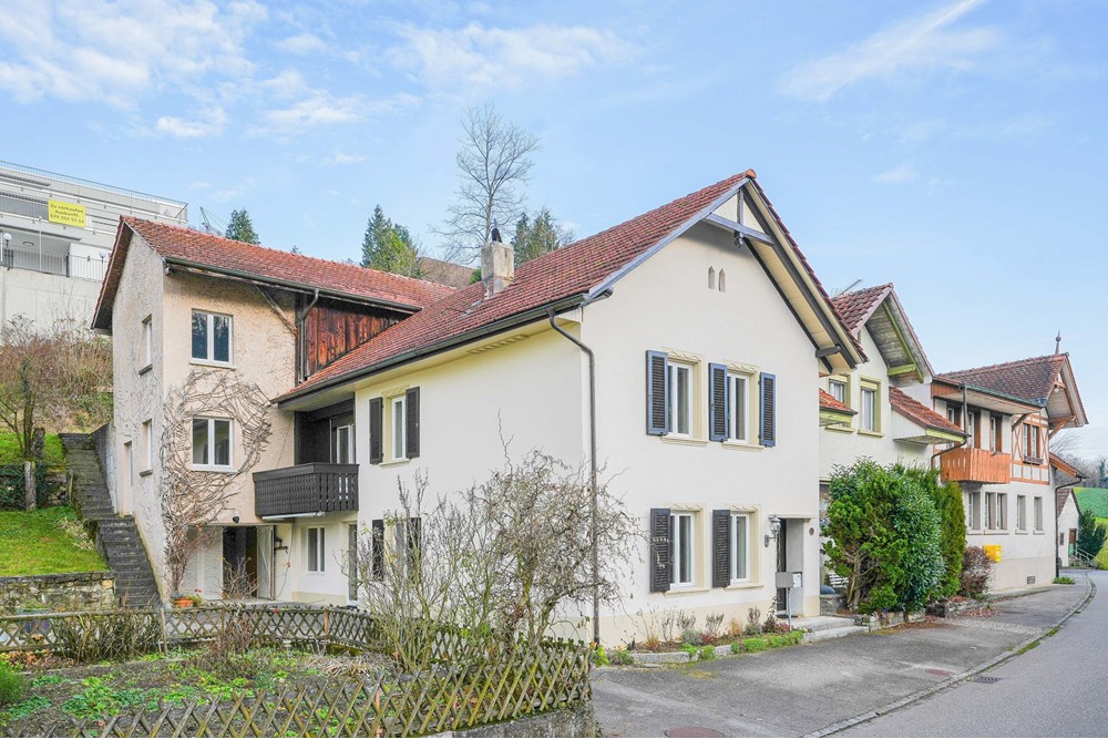 Einfamilienhaus - Kauf - Etzgen, Aargau - etzgen-dorfstrasse aussen 20-12-2025 (1 von 1).jpg - 110091020-149