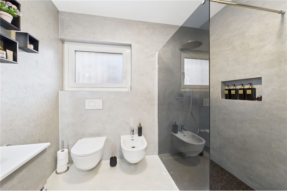 Residential - Multi-Family - Biasca, Tessin - CH - 122 - 119001091-66