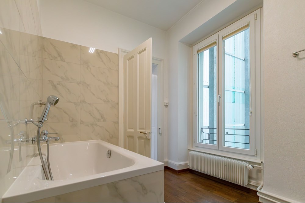 Wohnung - Kauf - Brig, Wallis - Badezimmer_2.jpg - 110400001-525