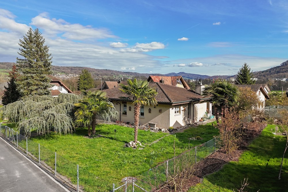 Einfamilienhaus - Kauf - Brugg AG, Aargau - DJI_20260317150456_0008_D-2.jpg - 115360020-22