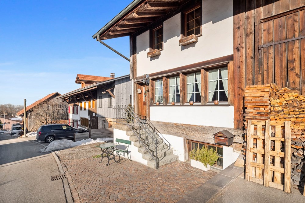 Eck-Haus - Kauf - Dürstelen, Zürich - 033  - Dürstelenstrasse 121, 8335 Hittnau (Daniel Blake Fotografie).jpg - 110460007-1318