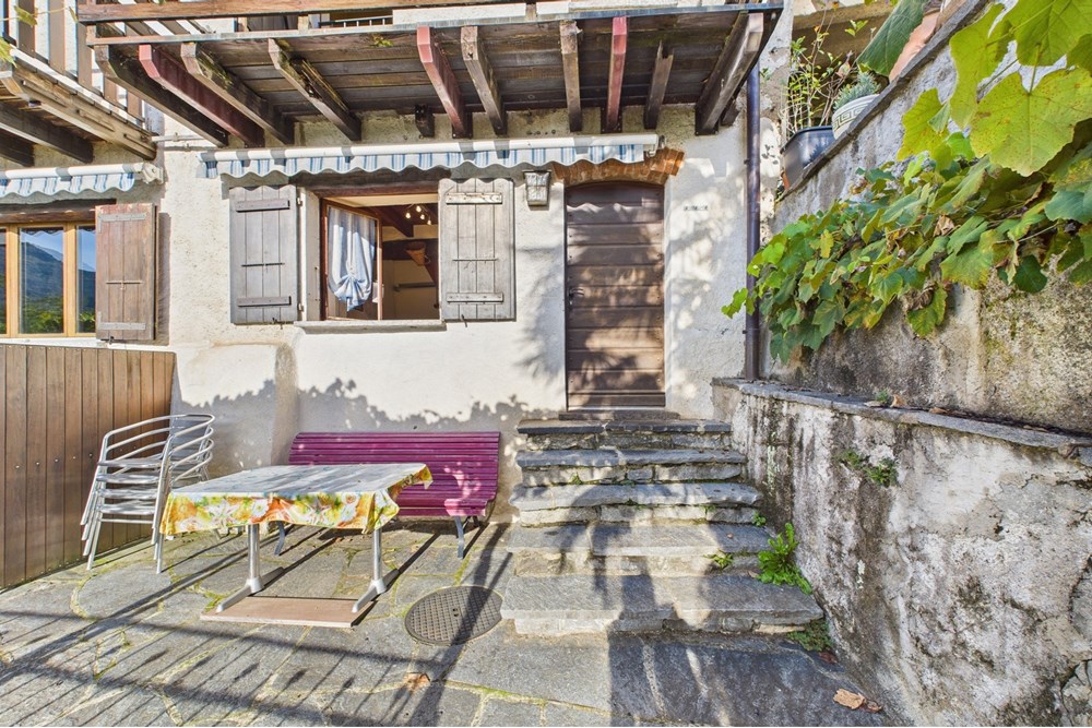 Residenziale - Villa Bifamiliare - Monteggio, Tessin - CH - CAM02262G0-PR0588-STILL005.jpg - 119001001-2948