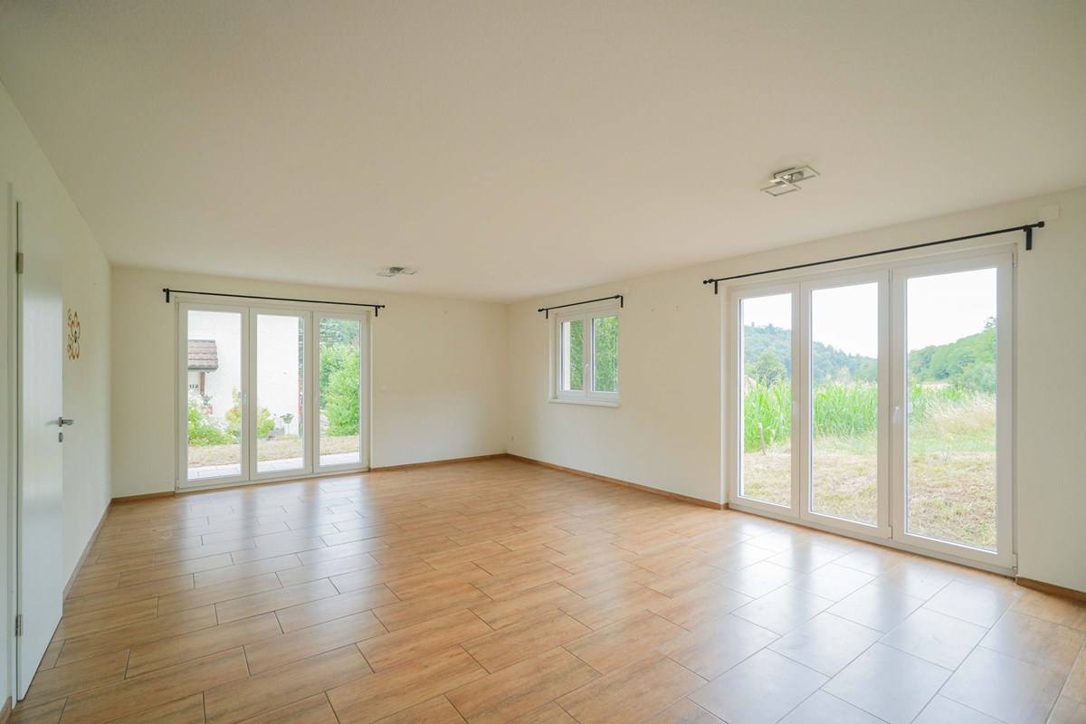 Einfamilienhaus - Kauf - Mettau, Aargau - mettau-breitenstrasse197-efh-zukaufen-remaxfrick (38 von 42).jpg - 110091020-160