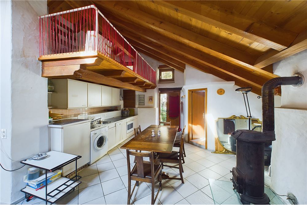 Prédio Habitacional - Apartamento uso sazonal - Loco, Tessin - CH - Sopalco e zona cucina / Galerie und Küchenbereich - 119001086-38