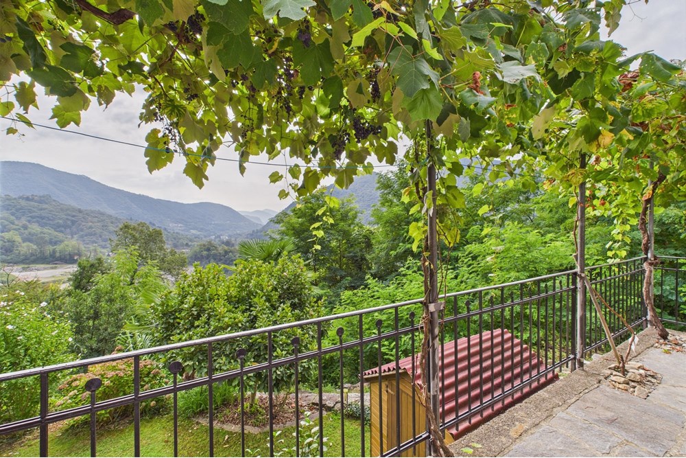 Residenziale - Villa Bifamiliare - Monteggio, Tessin - CH - CAM02262G0-PR0560-STILL023.jpg - 119001001-2948