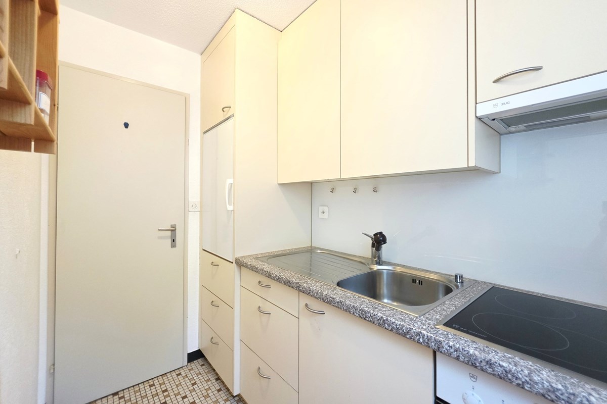 Wohnung - Kauf - Leukerbad, Wallis - 3.5 Zi-Wohnung in Leukerbad-Küche c.jpg - Küche - 119101007-745