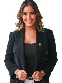 En formación - Alejandra Acuña - RE/MAX BLACK