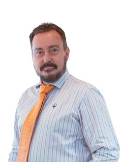Associate in Training - Adolfo Mayor - RE/MAX SIENNA