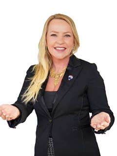 Associate in Training - Doris Neumann - RE/MAX EXCLUSIVE