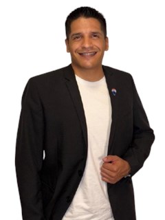 Associate in Training - Alan Franco - RE/MAX CENTRAL