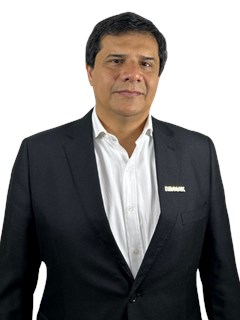Mäklarpraktikant - Daniel Ríos - RE/MAX ROYAL