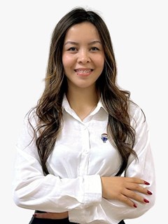 实习助理 - Liz Román - RE/MAX FAMILY