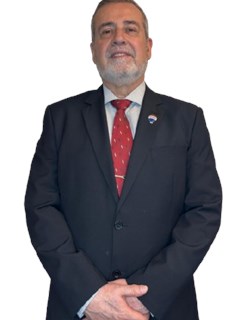 Associate in Training - César Fernández - RE/MAX CENTRAL