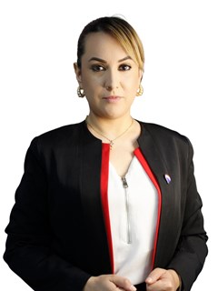 Associate in Training - Melissa Valdéz - RE/MAX EXECUTIVE