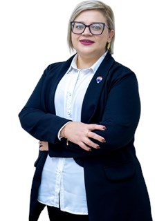 Associate in Training - Auxiliadora Arias - RE/MAX PORTAL