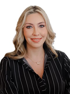 Alexandra Lezcano - RE/MAX CONEXION