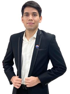 Associate in Training - Julio Medina - RE/MAX SIENNA