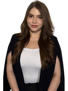 Mäklarpraktikant - Noemi Mendez - RE/MAX ROYAL