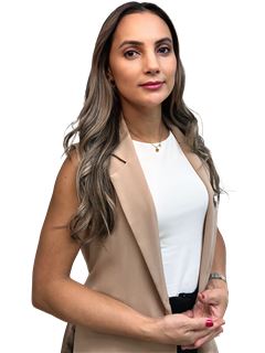 Mäklarpraktikant - Cyntia Noguera - RE/MAX ROYAL