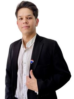 Associate in Training - Marco Ruíz Díaz - RE/MAX SINERGY