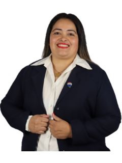 Carolina Laws - RE/MAX VIP