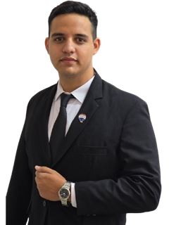 Associate in Training - Francisco Mendoza - RE/MAX FIDELITY