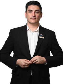 Jonathan Helbich - RE/MAX PORTAL