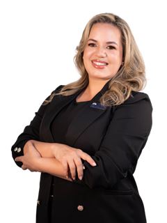 Elizabeth Gonzalez - RE/MAX PORTAL