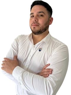 Associate in Training - Carlos Chaparro - RE/MAX FENIX