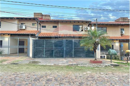 For Sale-Duplex-Paraguay Central Lambaré Kennedy  Choferes del Chaco y Juana de Lara  -  Límite Asunción - Lambaré  - -143020014-157