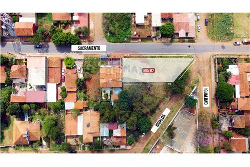 For Sale-Land-Paraguay Central San Lorenzo  B° MIRAFLORES  -  SACRAMENTO ESQ IGUALDAD  - -143081006-75