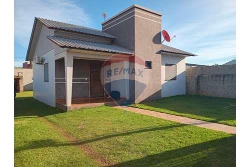 Casa - Venta - Paraguay Alto Paraná Santa Rita - 143065030-6 , - RE/MAX ...