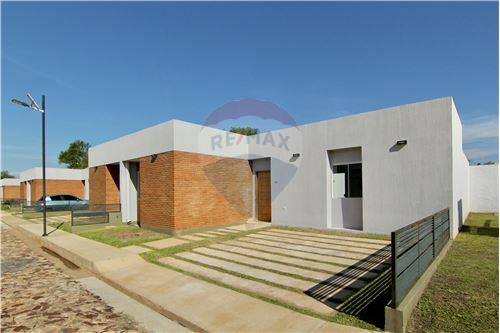 Satılık-Bitiþik Villa-Paraguay Central Luque Mora Kue  Calle Rosario  -  Calle Rosario  - -143005074-19