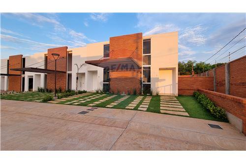 Za prodaju-Kuća podijeljena na dva stana-Paraguay Central Luque  Cedro  -  Cedro - Urbanización Alto Pinar  - -143010128-18