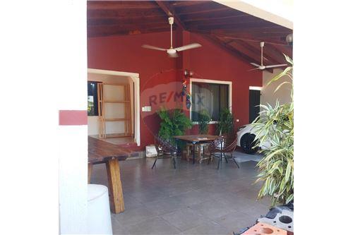 Sprzedaż-Dom wolnostojący-Paragwaj Central Ñemby Mbokajaty La Amistad San Miguel  -  San Miguel c/ La Amiistad  - -143063125-93