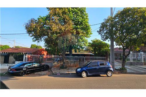 For Sale-House-Paraguay Central Luque Segundo Barrio  MCAL ESTIGARRIBIA  -  MARISCAL ESTIGARRIBIA C/ AZARA  - -143028060-9