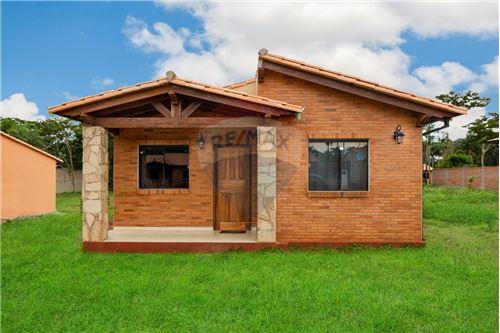For Sale-House-Paraguay Central San Lorenzo  Los Claveles entre Gorriones  -  Los Claveles entre Gorriones  - -143092004-53