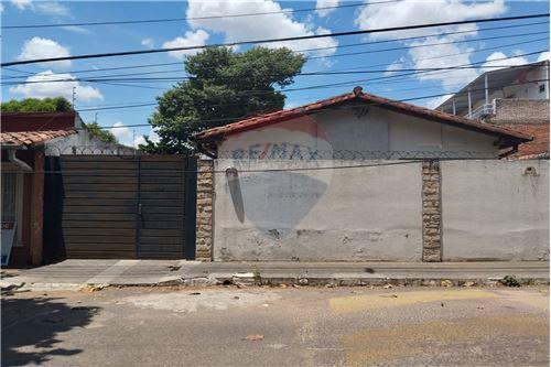 For Sale-House-Paraguay Central Fernando De La Mora  Mainumby  -  Calle mainumby, casi c/ Tatare  - -143075097-3