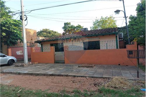 For Sale-House-Paraguay Central Ñemby  Fernando de la Mora c/ Carlos a. López  -  Fernado de Mora c/ Carlos A. López  - -143075105-2