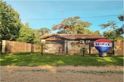 For Sale-House-Paraguay Cordillera San Bernardino  Av. del Lago  -  Sadi ll  - -143092005-6